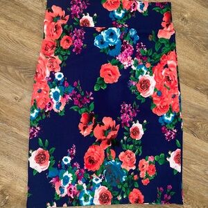 NWT Pencil Skirt Blossoms at Midnight
